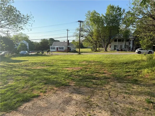 0 E Main St, Yadkinville, NC 27055