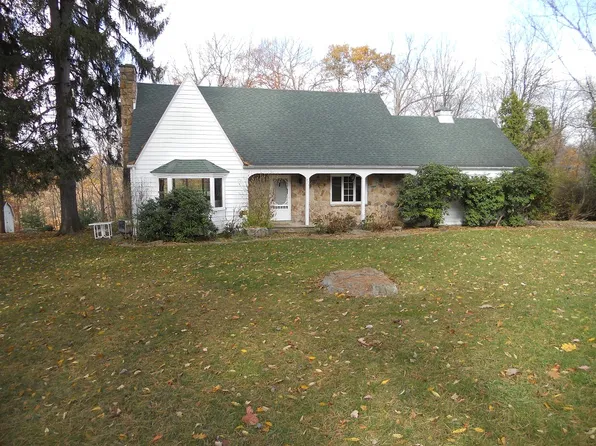 371 Chalk Hill Ohiopyle Rd, Ohiopyle, PA 15470