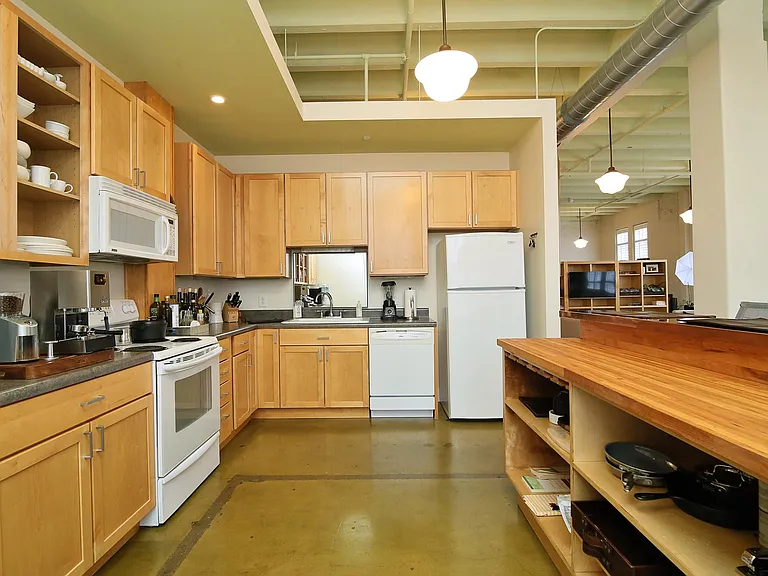 103 W Main St #201 — Photo 9