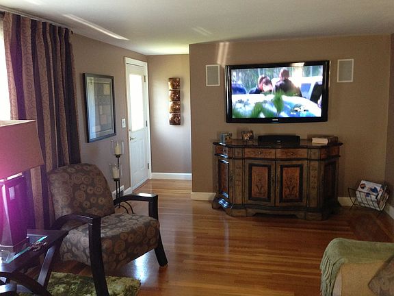 4th image of 21 Redwood Dr