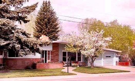 1st image of 618 S 22nd St