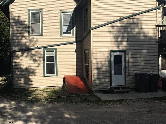 2nd image of 327 Cottonwood Ave
