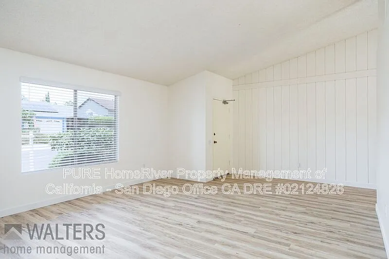 3 bed, 2.0 bath, 1345 sqft, $3,895 — Photo 4
