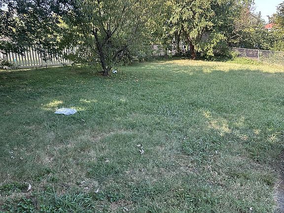 4th image of 3324 Anderson Rd