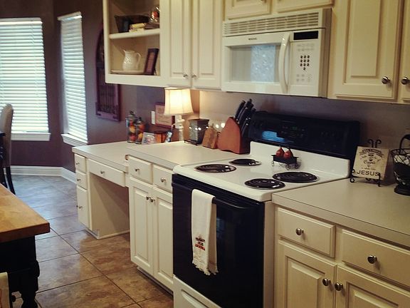 3rd image of 106 Heritage Dr