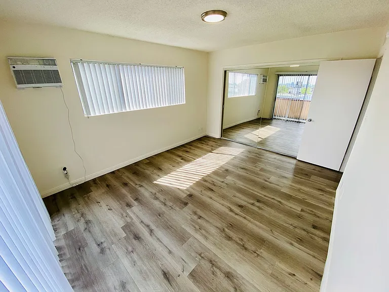 7010 Lanewood Ave LLC — Photo 10