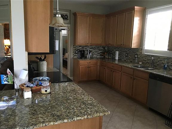 5th image of 28621 Firenze Way #201