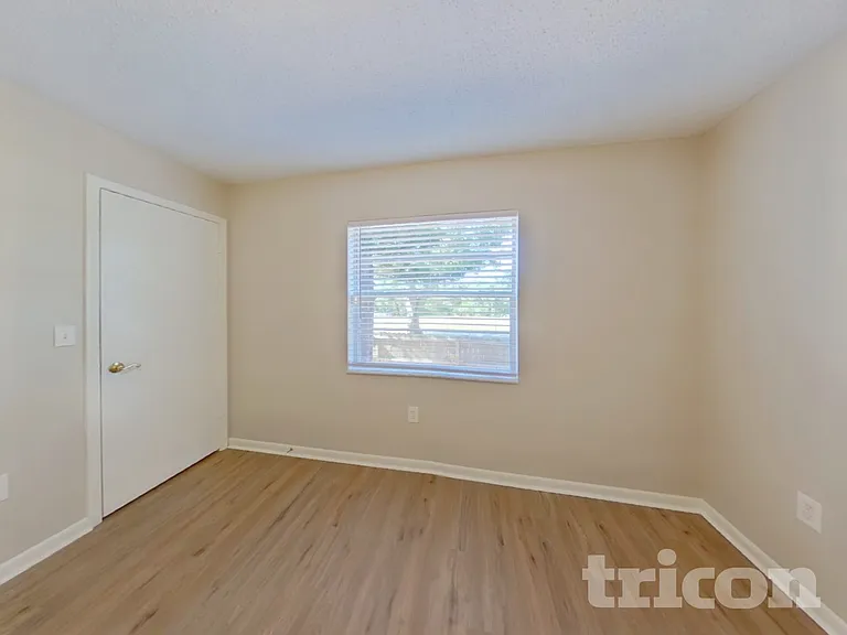 1559 McAuliffe Ln — Photo 13