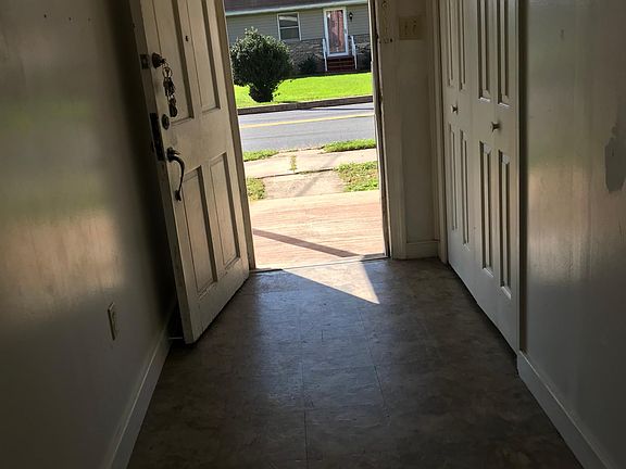 Large entry with closet