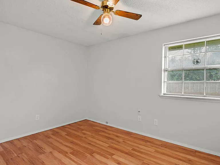 220 E Beech Ave — Photo 14