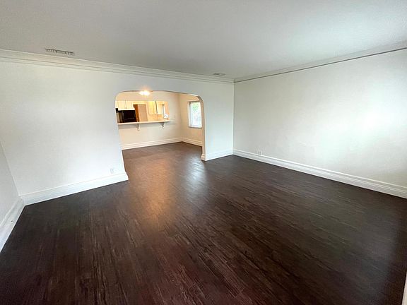3rd image of 214 W Olive St