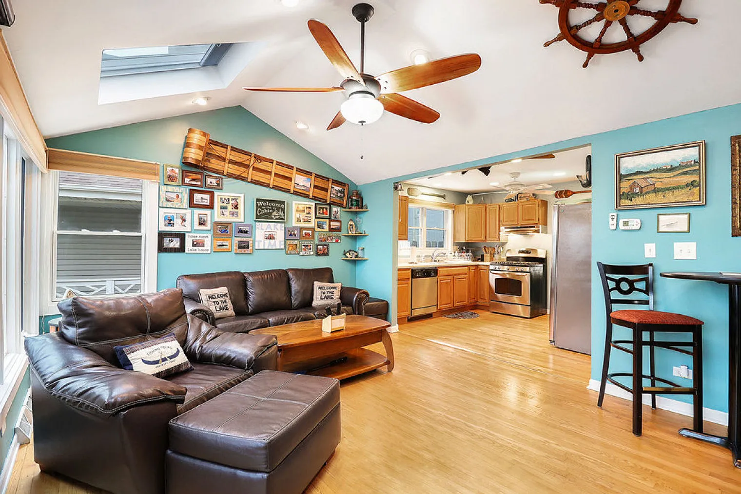 2 bed, 2.0 bath, 1474 sqft, $5,138 — Photo 2