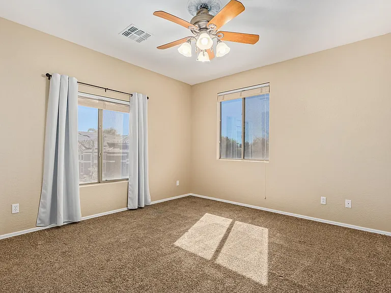 504 N Swallow Ln — Photo 47
