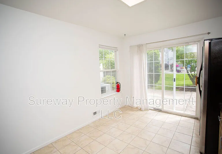 605 Doral Dr — Photo 13