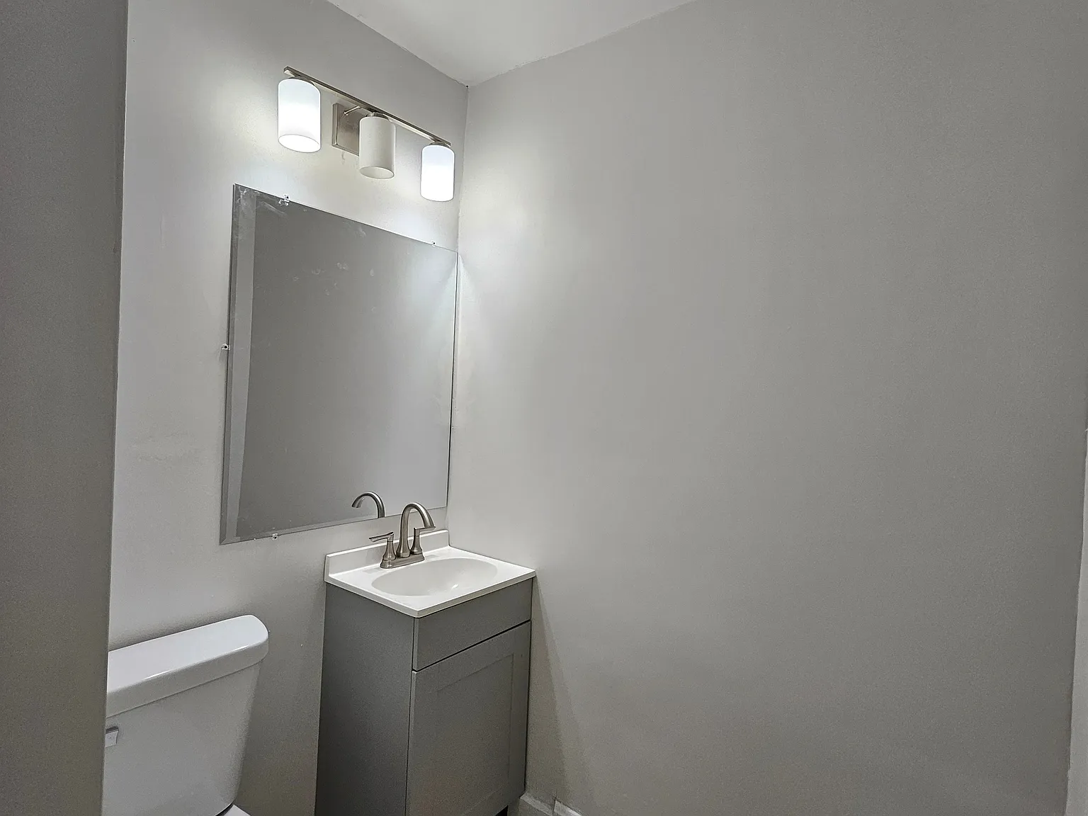 312 Sycamore St — Photo 2