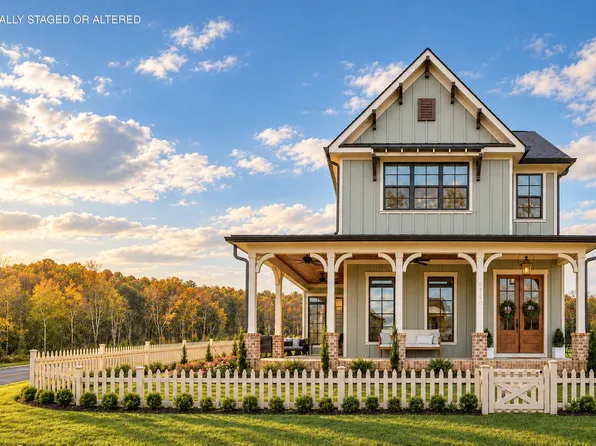 56 Yellow Rose Ln, Ooltewah, TN 37363