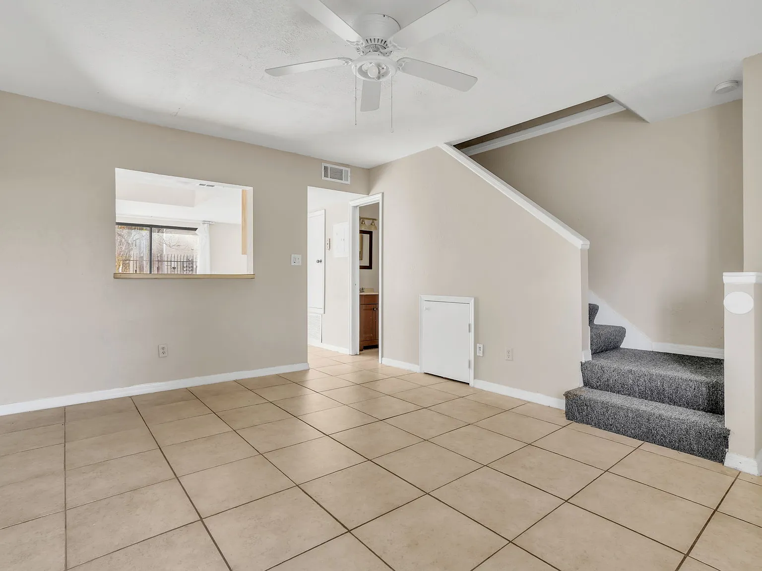 12064 Tift Cir — Photo 4