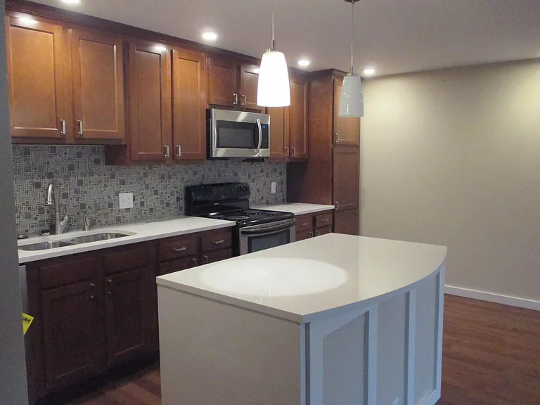 1233 N Ogden St #409 — Photo 2