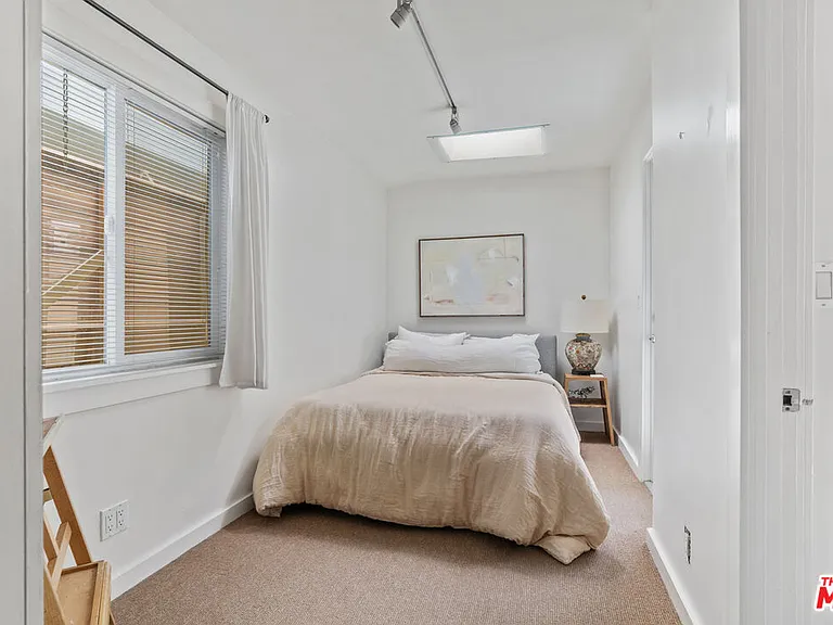 648 Palms Blvd — Photo 17