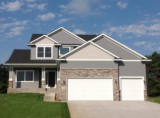 436 Mario Dr, Vadnais Heights, MN 55127