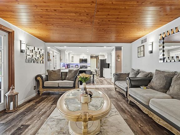 5th image of 298 Ames Rd