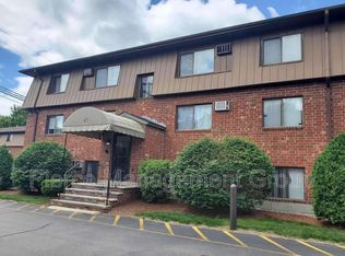 25 Log St APT 2C, Manchester, NH 03102