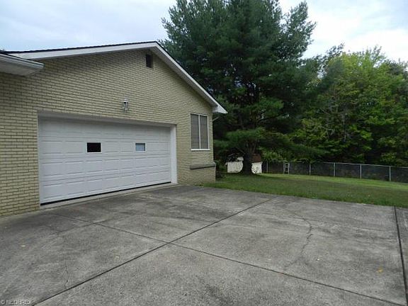 4th image of 3130 Paradise Ave