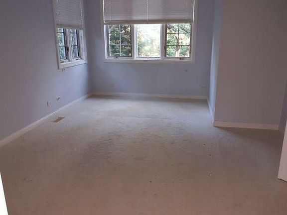3rd image of 4712 Royal Melbourne Dr
