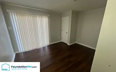 2292 Redwood Ave — Photo 13