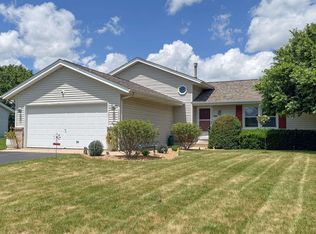 5885 Longest Dr, South Beloit, IL 61080
