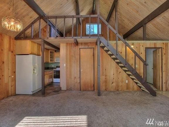 5th image of 1410 SE Crescent Dr