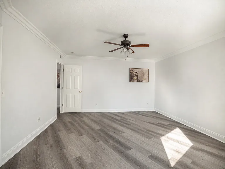 3003 Barnard St #4 — Photo 7
