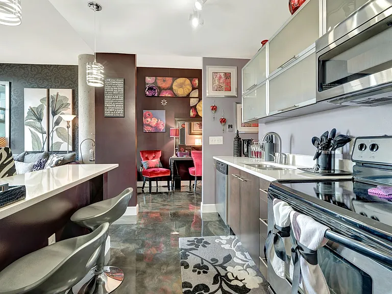 2115 Yeaman Pl #304 — Photo 9