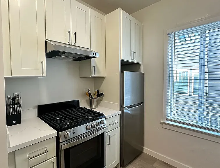 1075 Ofarrell St #10 — Photo 11