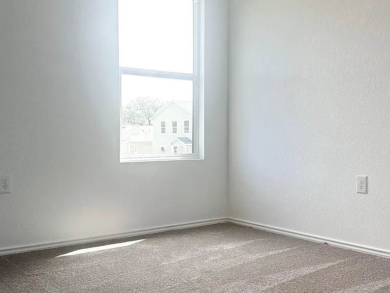 1159 Janzen Rd — Photo 15