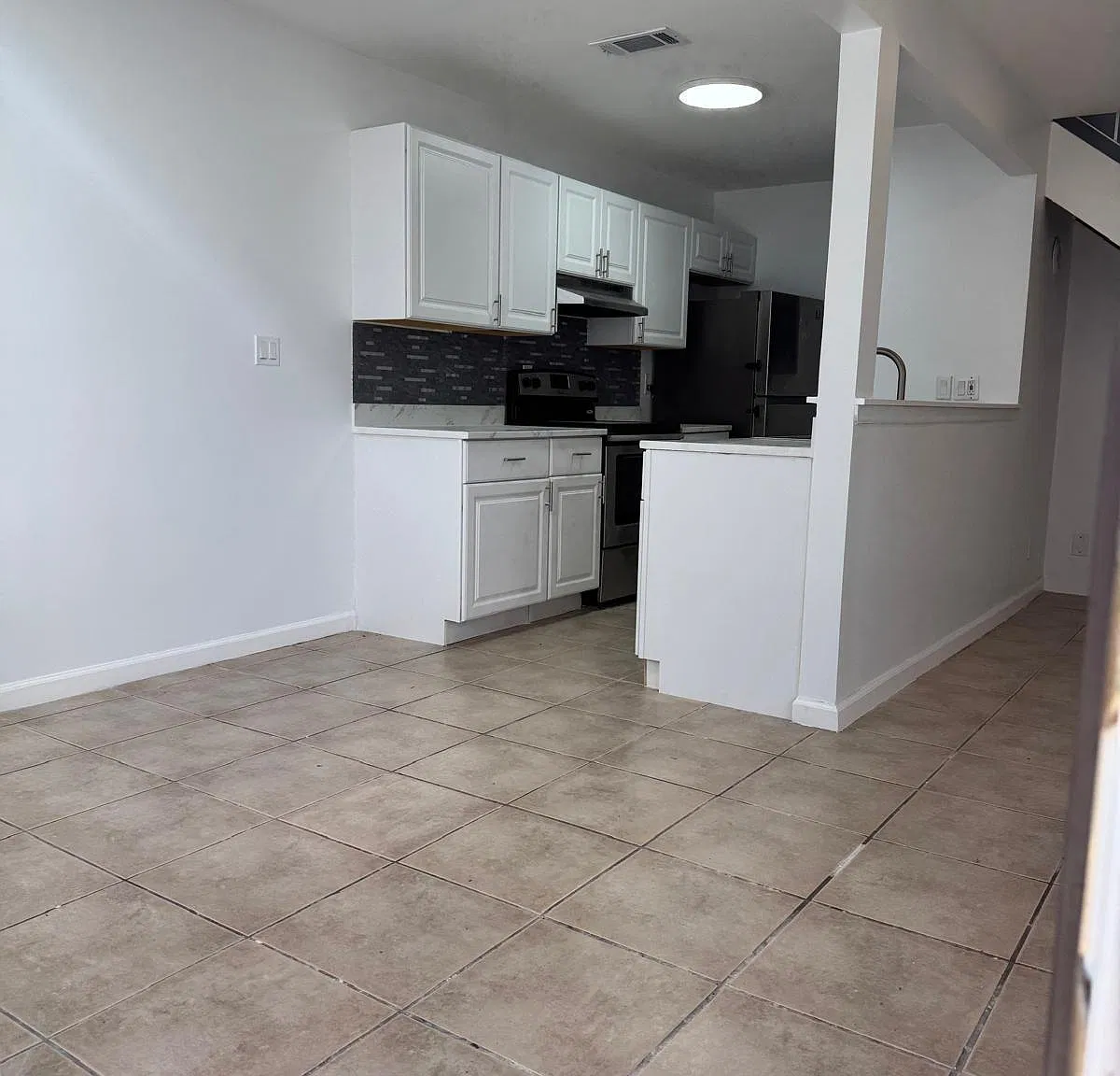 2 bed, 1.0 bath, 980 sqft, $1,750 — Photo 3