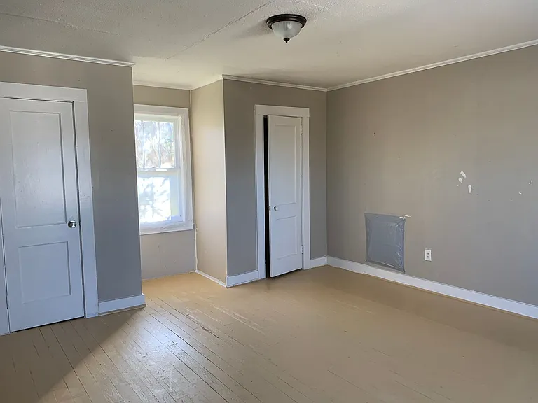 31 Crawley Ln — Photo 2