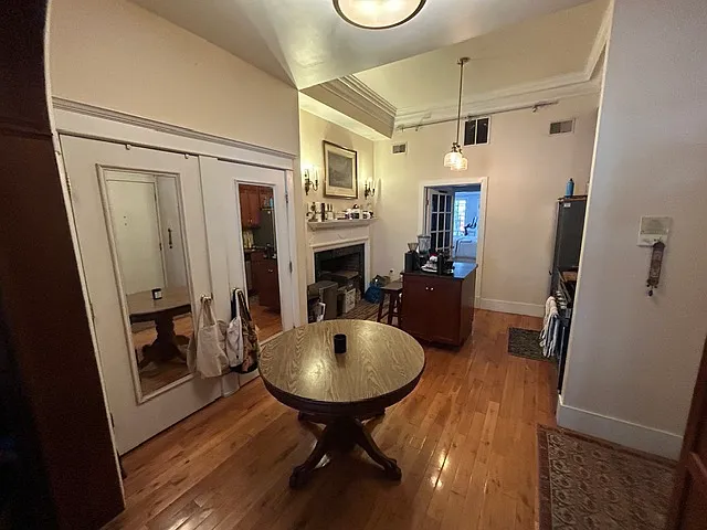 2131 Locust St #1W — Photo 4