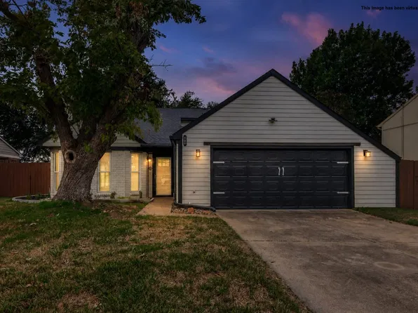 506 Caraway Ln, Euless, TX 76039