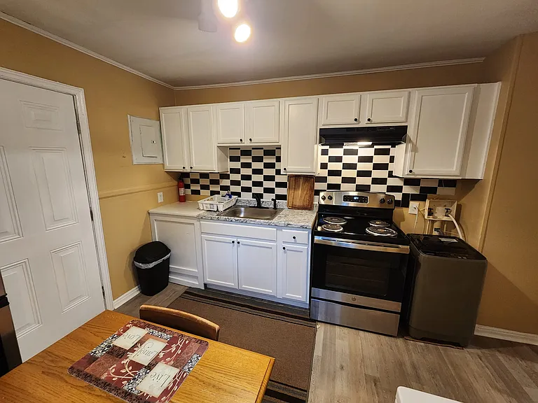 213 Red Oak Ave — Photo 11