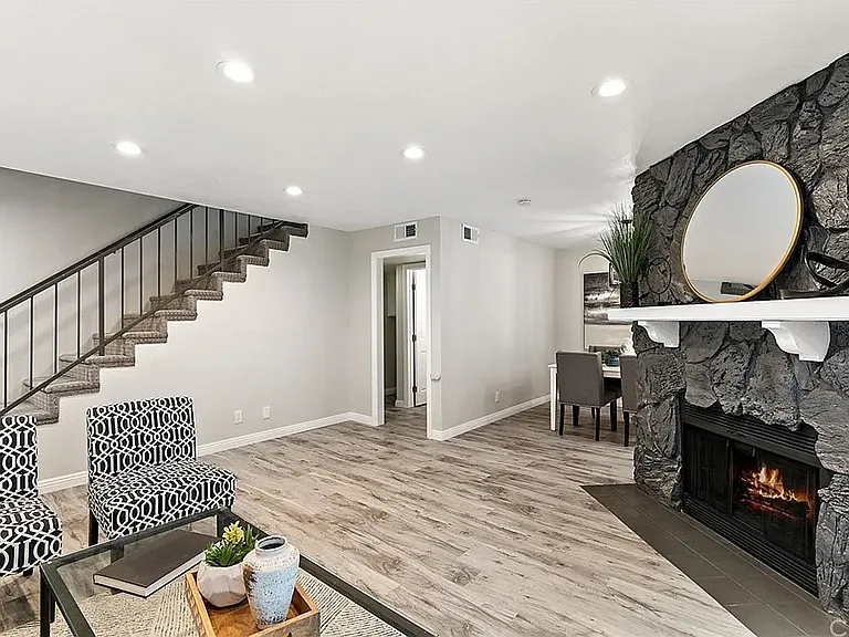13724 Cordary Ave #2 — Photo 5