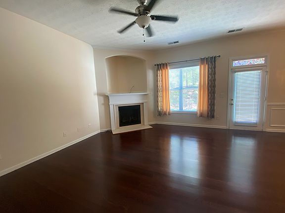 2nd image of 207 Green Bridge Ct #207