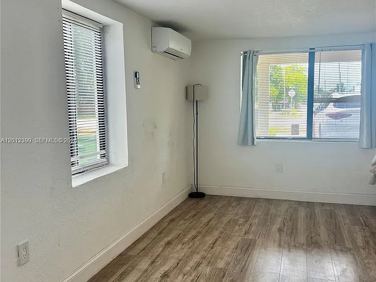 12040 N Miami Ave — Photo 8