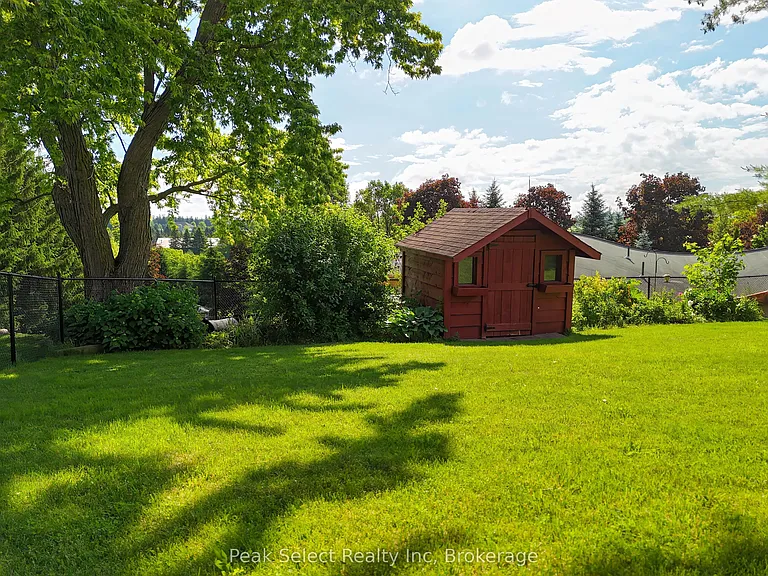 7 Hillside Ct — Photo 36