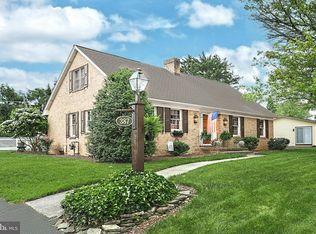 387 Dart Dr, Hanover, PA 17331