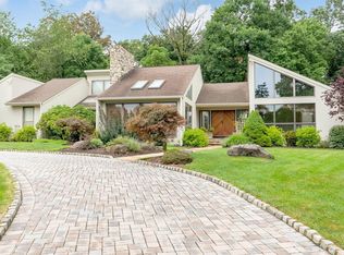 139 Deer Run, Watchung, NJ 07069