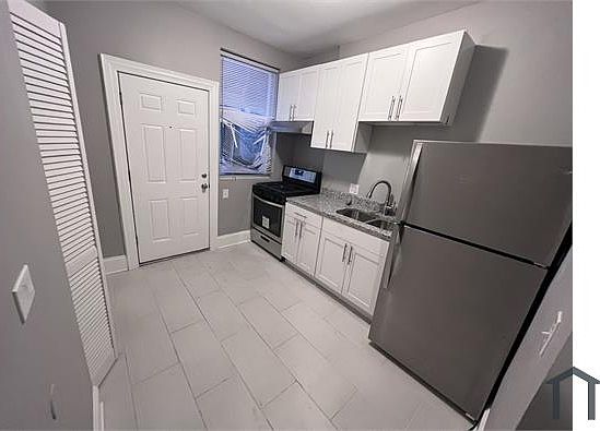 1st image of 435 E 71st St #437-2