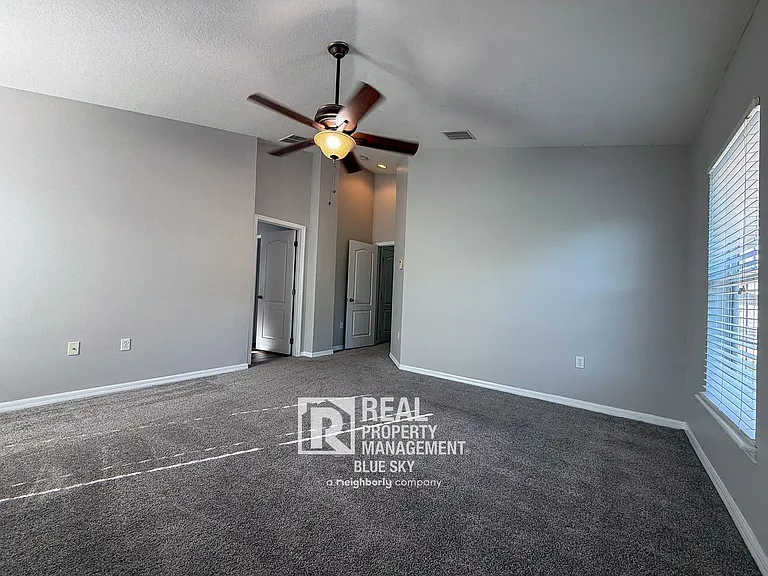 7624 Red Mill Cir — Photo 12