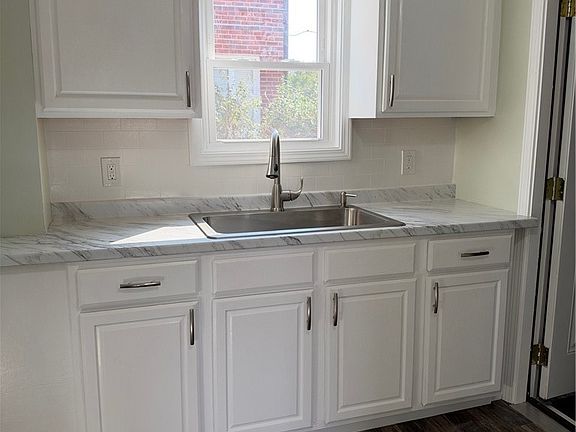 2nd image of 496 E 185th St