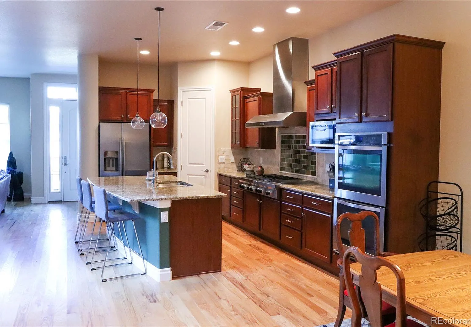3 bed, 2.5 bath, 2262 sqft, $3,795 — Photo 1